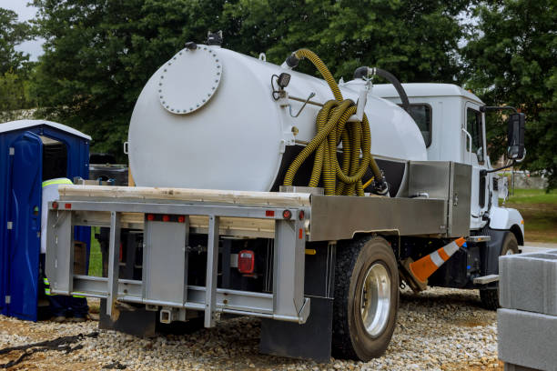 Portable Toilet Options We Offer in Bridgeport, TX